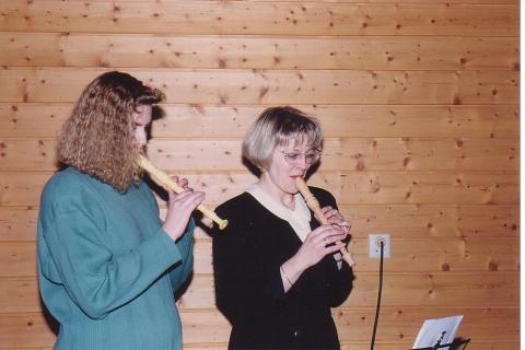 Iselin og Anita i duett